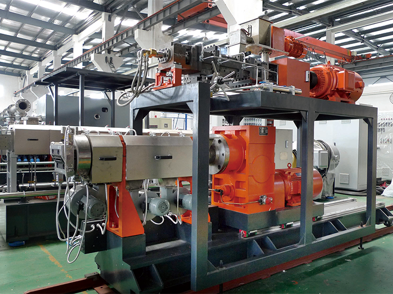 Continuous internal mixer01