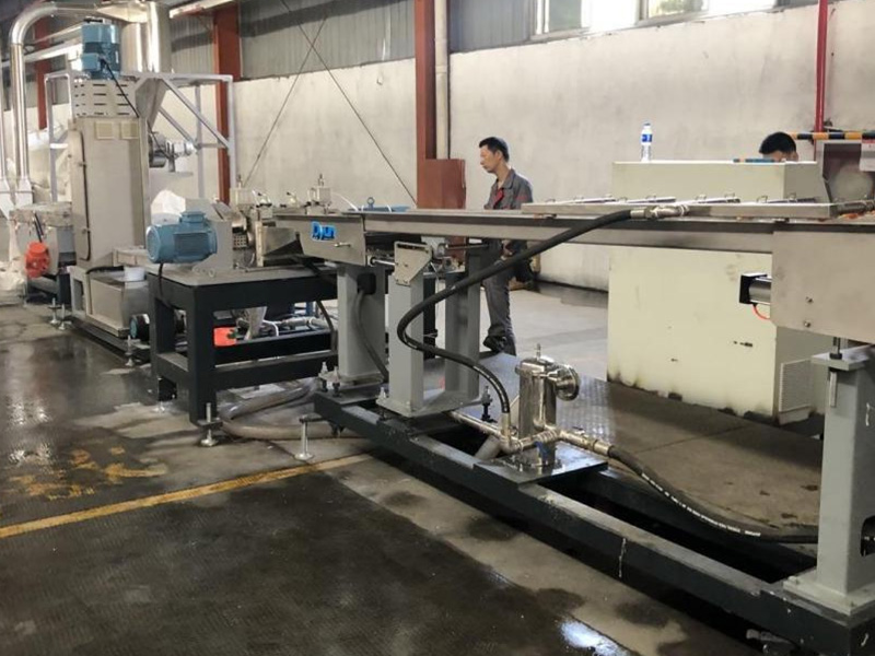 Water-flush-pelletizing-system